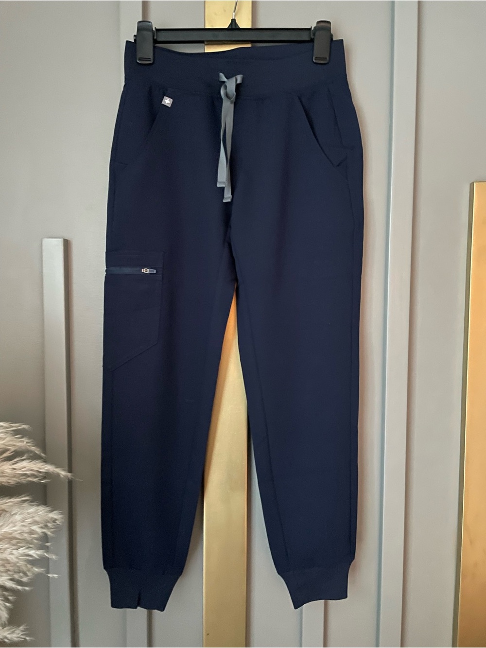 Figs Navy Men’s Jogger Pants with Zip Cargo Pocket